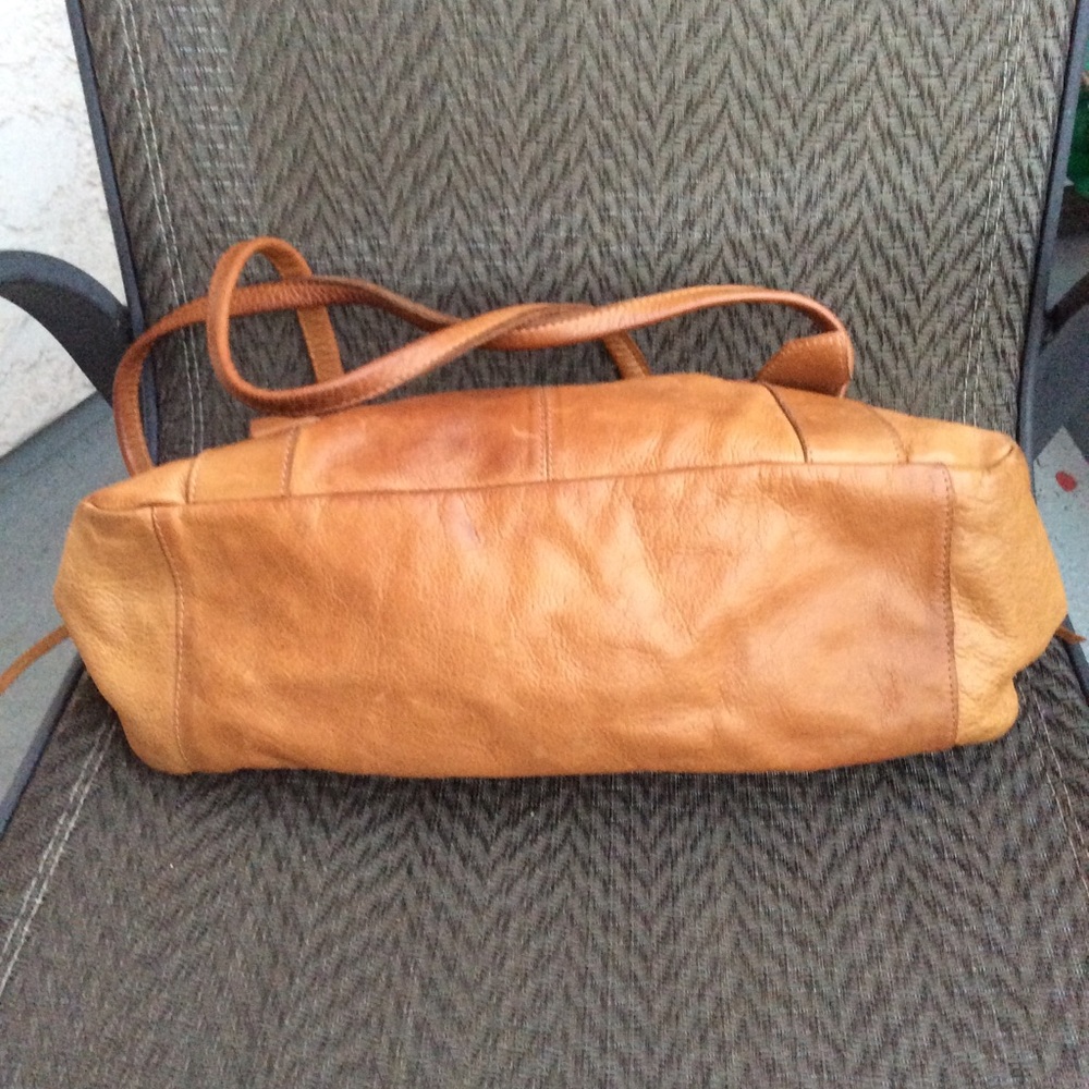 🚫SOLD 🚫 Ravel Tan Leather Satchel Bag - Picture 4 of 7